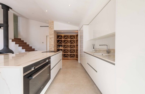 Golfe Juan Villa | 155m² Villa – Sea View & Swimming Pool