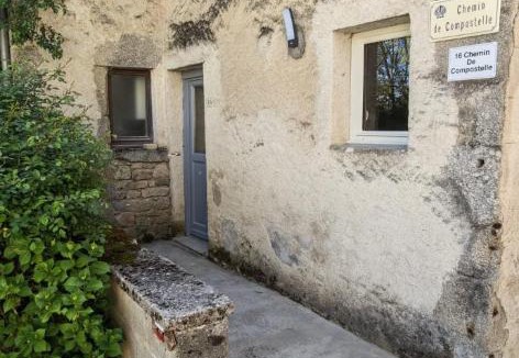 Senergues Hostel | 16 Chemin De Compostelle