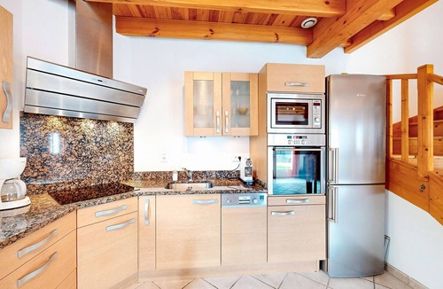 Louvie-Soubiron House | 2 bedroom gorgeous home in Louvie-Soubiron