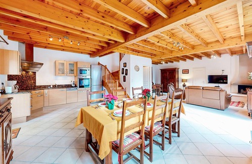 Louvie-Soubiron House | 2 bedroom gorgeous home in Louvie-Soubiron