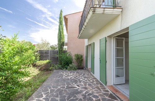 La Motte House | 2 BEDROOM TOWNHOUSE WITH GARDEN (N°566)