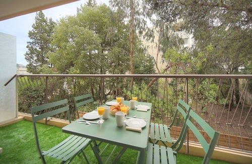 Carnot Apartment | 2 Bedrooms Balcony garden view-Carnot A2B266