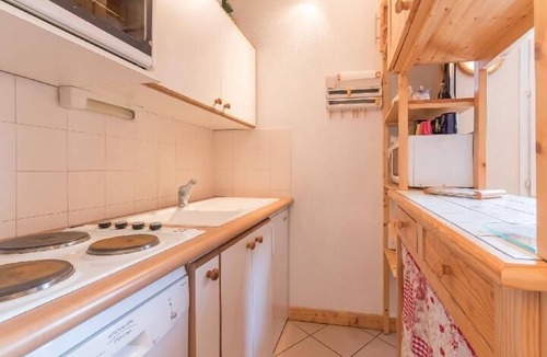 Briancon Apartment | 200m from resort center, 3rd floor, view mountain, balcony, tv, 33m², Serre Chevalier