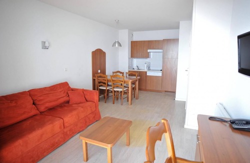 La Mongie Apartment | 200m from shops, view ski slopes/mountain, swimming pool, terrace, parking, tv, ski locker, 60m²