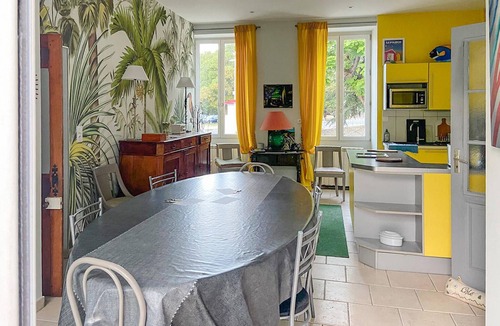 Le Chateau-d'Oleron House | 3 bedroom awesome home in Le Château-d'Oléron