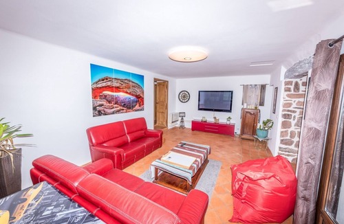 Le Luc Villa | 3 bedroom accommodation in Le Luc