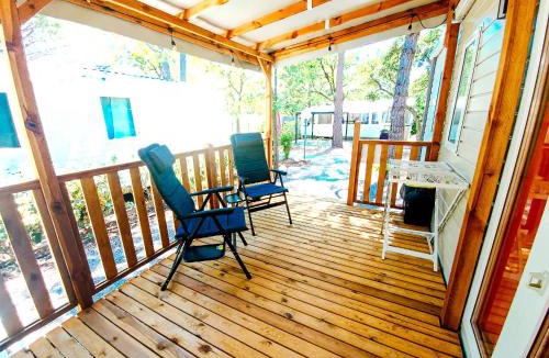 Roquebrune-sur-Argens Other | 3 bedroom Chalets Camping Leï Suves - JoyCasa