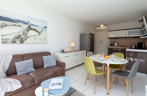 Saint-Raphael Apartment | 3* for very nice apartment, air-conditioned, Swimming pool, Elevator, Parking