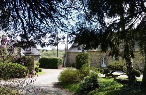 Saint-Etienne-en-Cogles House | 3 group accommodation at the gates of Brittany and Normandy