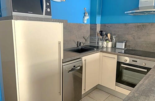 Kerroch Apartment | 3-Room Apartment with Terrace 30m from Shops and Beach in Ploemeur