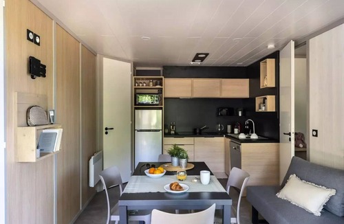 Saint-Martial-de-Nabirat Ski Chalet | 3-room chalet sleeps 4 *