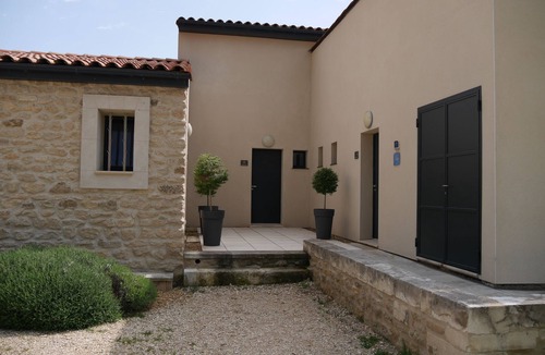 Oppede House | 4* apartment facing the Luberon