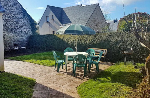Le Cloitre-Saint-Thegonnec House | 4 bedroom gorgeous home in Le Cloitre S Thegonnec