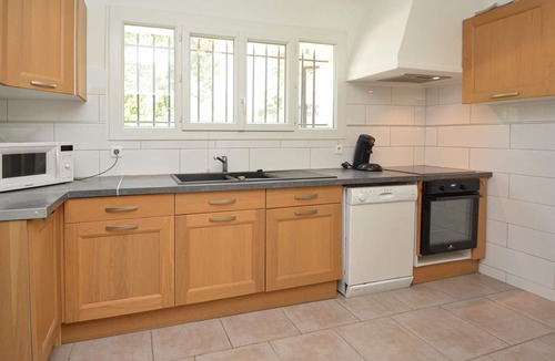 Le Sambuc House | 4 bedroom accommodation in Le Sambuc