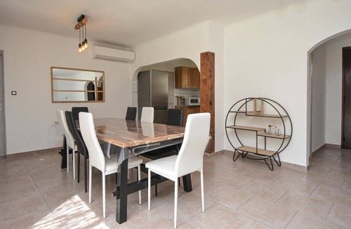 Le Sambuc House | 4 bedroom accommodation in Le Sambuc