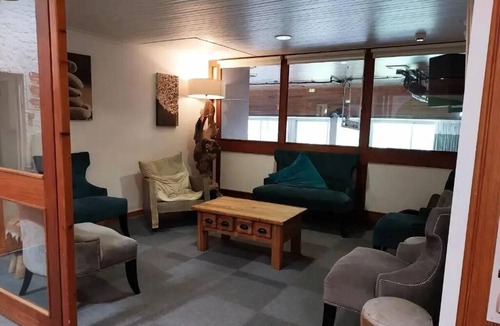 Saint-Jacques-des-Blats Apartment | 40 m² Room, 2 Rooms, 2 Bathrooms (no kitchen), Sleeps 4