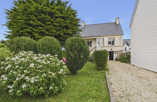 Brignogan-Plage House | 450m from the beach, suitable for 2 adults/2 child