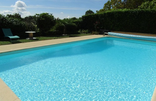 Marcillac-Saint-Quentin Apartment | 5 minutes from Sarlat, studio with swimming pool