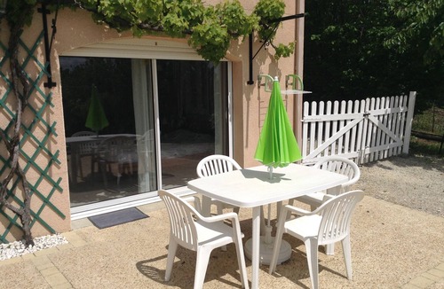 Marcillac-Saint-Quentin Apartment | 5 minutes from Sarlat, studio with swimming pool
