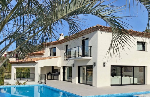 La Nartelle Villa | 5-star deluxe property with marvelous decoration close to the golf course