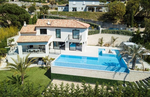 La Nartelle Villa | 5-star deluxe property with marvelous decoration close to the golf course