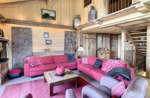 Combloux Apartment | 6-room chalet in Combloux with fireplace and parking