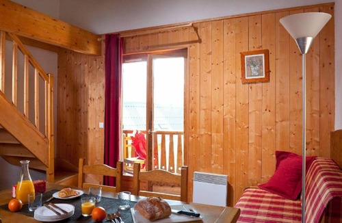 Saint-Sorlin-d'Arves Apartment | 60 m² Apartment ∙ 2 bedrooms ∙ 8 guests