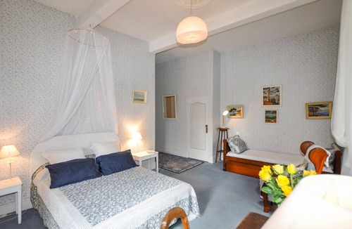 Escales House | 7 bedroom accommodation in Escales