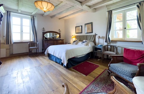 Sainte-Alvere-Saint-Laurent-les-Batons House | A haven of peace with a large swimming pool, sauna and jacuzzi.
