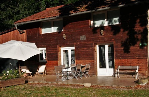 Hostun House | A l'orée du bois - Gîte