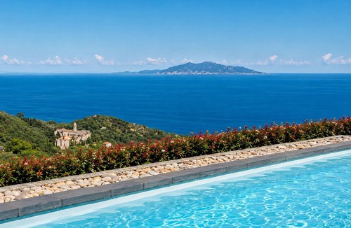 Brando Villa | A PAROCHJA CAP CORSE
