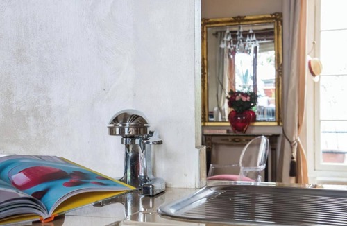 Notre-Dame-des-Champs Apartment | A PERFECT BASE FOR EXPLORING PARIS & ENJOYING AN AUTHENTIC LEFT BANK EXPERIENCE.