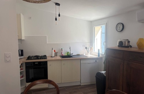 Chaudebonne House | A small cottage with a sunny terrace, perfect for hikers and cyclists