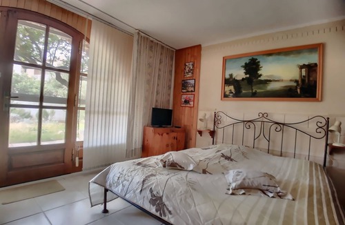 Saintes-Maries-de-la-Mer Apartment | A STUDIO FOR 2 PEOPLE 7 AVENUE GILBERT LEROY