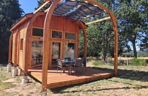 Saint-Merd-les-Oussines House | Abeilles & Etoiles