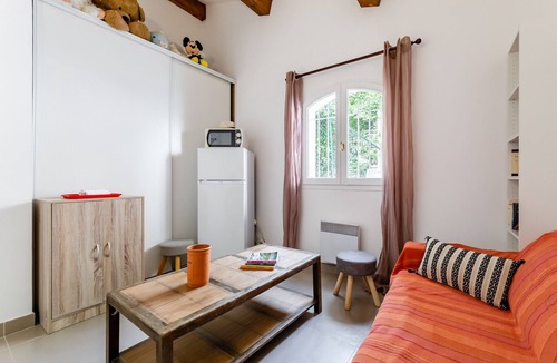 Le Cabot House | Accommodation in Villa Piscine Calanques Vélodrome