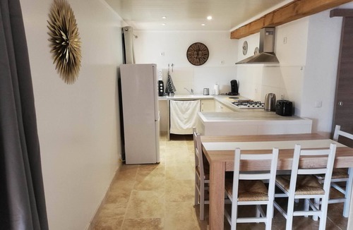 Tour-de-Faure House | ACCOMMODATION "LE SAINT JACQUES" 1 double room