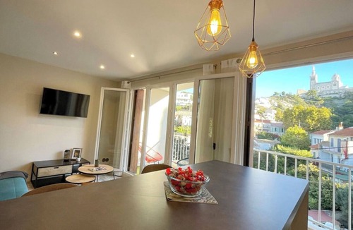 Roucas-Blanc Apartment | Admirez Notre-dame de la Garde Roucas mer T3 Luxe