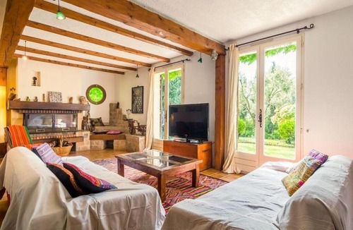 Roquevaire Villa | Adorable villa avec piscine nichée dans la pinède