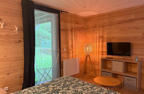 Vicdessos Apartment | Agréable studio en bord de rivière