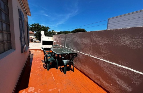 La Jetee Apartment | Air-conditioned apartment near beach - 6 guests
