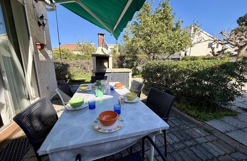 Pineto Apartment | Air-conditioned duplex, walk to beach - 5 guests