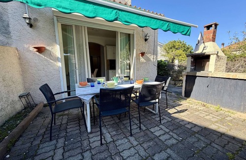Pineto Apartment | Air-conditioned duplex, walk to beach - 5 guests