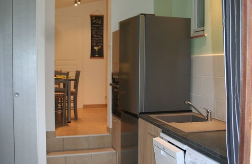 Grezet-Cavagnan Cottage | Air-conditioned gîte with access to the owners' swimming pool