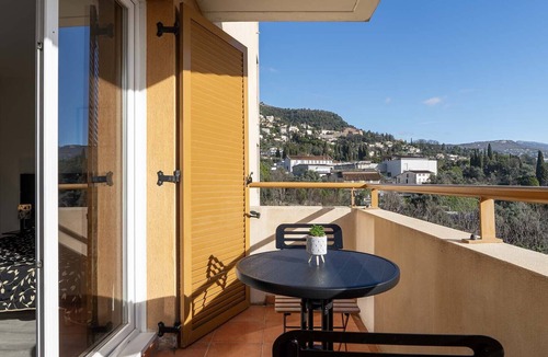 Grasse Apartment | Air-conditioned studio for 2 people, near the shops