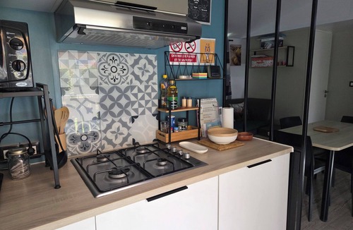 Saint-Felix-de-Bourdeilles House | Air-conditioned, fenced-in mobile home for 4 people. Pets allowed.