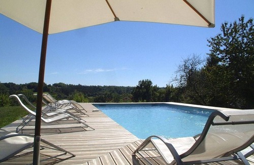 Saint-Pe-Saint-Simon Cottage | Al Hambra, Enjoy Tranquility In Our Beautifully Converted Cottage (Sleeps 10)