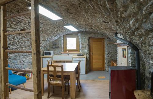 Sampeyre Apartment | AlfaBaita