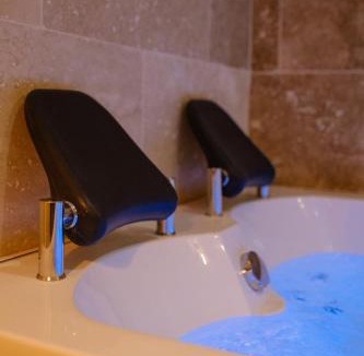 Montfavet Apartment | AMA, suite avec baignoire balnéo et sauna privé