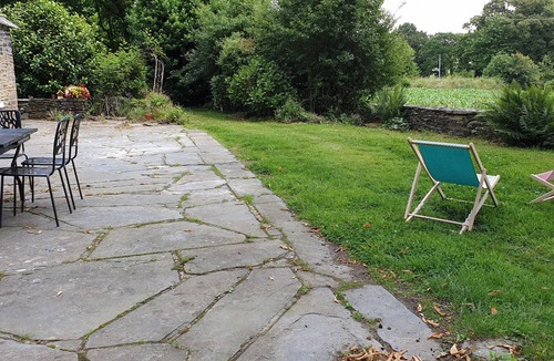 Plelauff House | An authentic farmhouse, in a green area